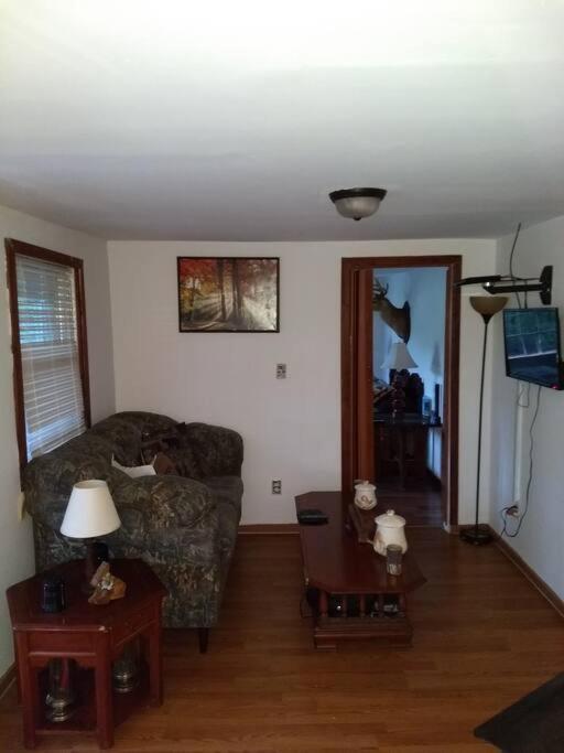 Rustic Quaint Cabin In The Woods--Pets Welcomed Dunnsville Eksteriør bilde